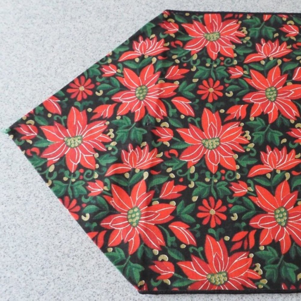 Christmas Poinsettias Table Runner
